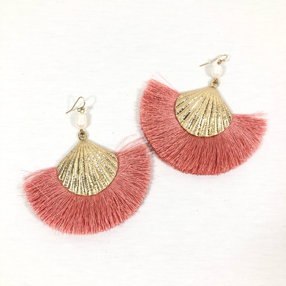 🌵4/25$ cloie |Gold Coral Fringe Pearl Fan Earring